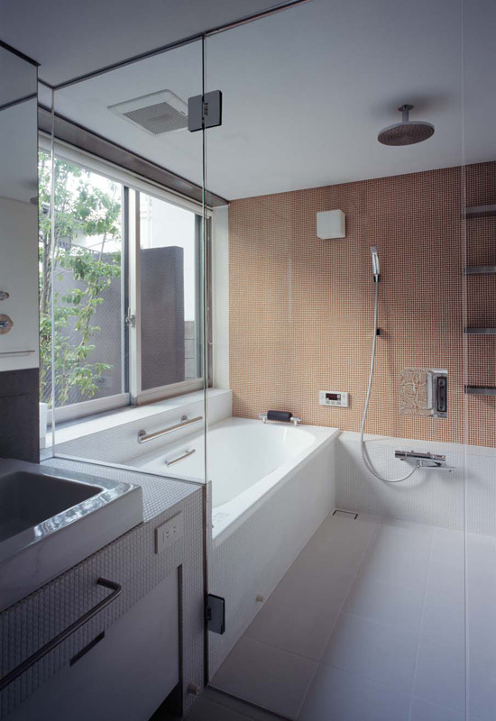 スキマのある家浴室